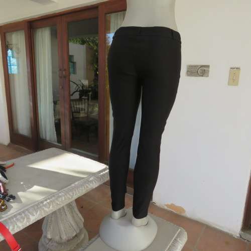 Perfect fit black rayon/nylon stretch skinny pants from OASIS size 34/10. Two front dummies. New
