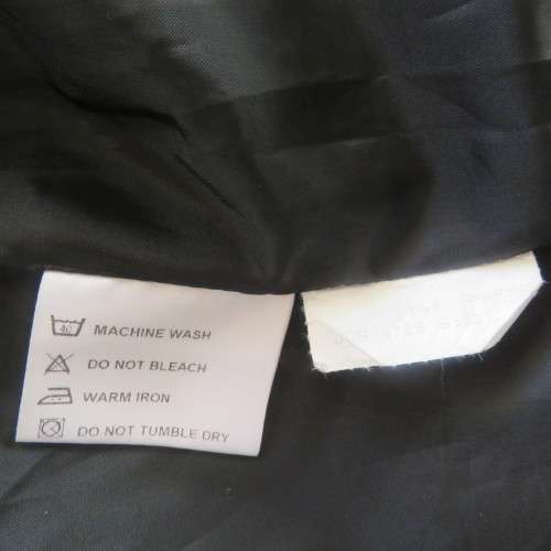 Black parka jacket in heavy cotton fully lined by CARTER HARRIS. Size XXL.Large pockets.Zipped front