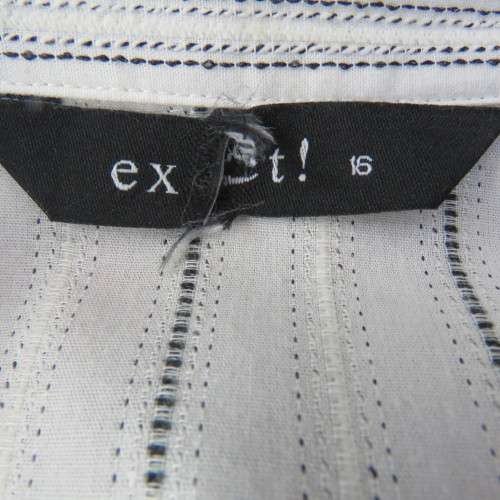 Classic white polycotton button down top with black embossed stripes. 3/4 sleeves. By EXACT size 40.