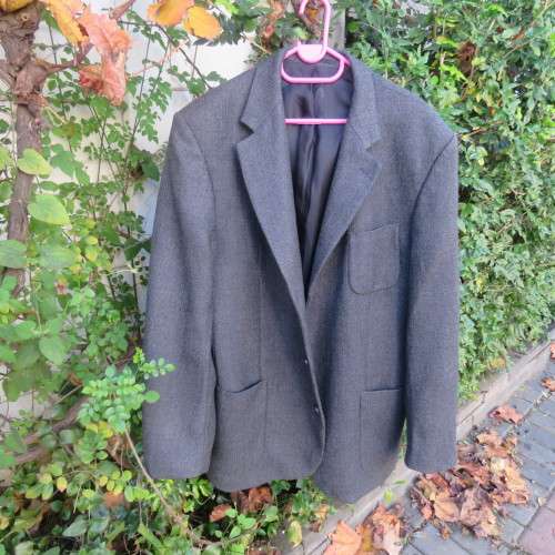 Grey pure new wool men`s jacket-viscose lining. By OXFORD Germany. Size 52.Chest 130cm