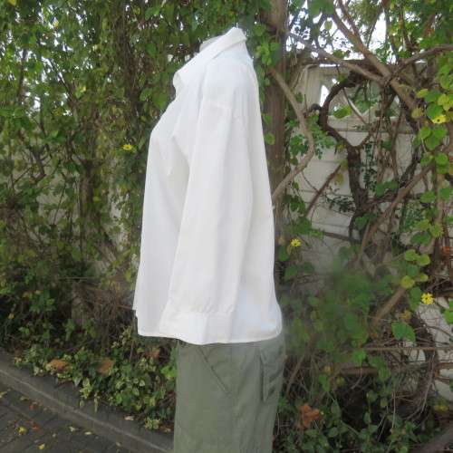 CAMOUFLAGE casual gear white ladies oversized size 40/16 shirt. Stretch polycotton. Good condition.