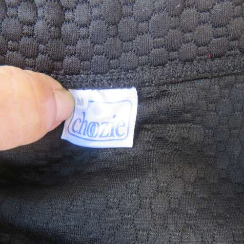 Bodycon black knee length skirt in bubble stretch polyester by CHOOZIE size 34/10. New condition