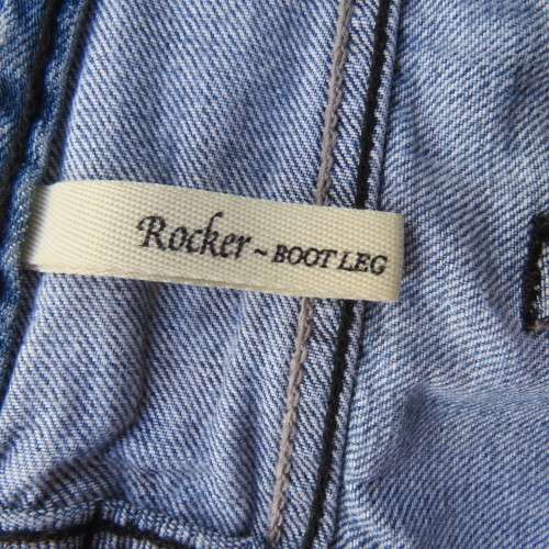 Original blue denim GUESS jeans size 36 in 100% strong cotton. Inner leg 85cm. Very good cond.