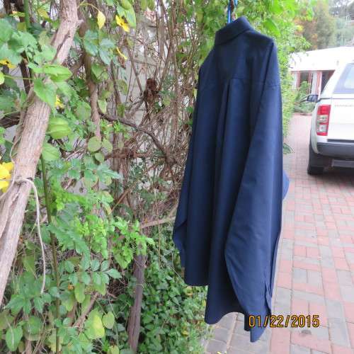 High quality dark navy polycotton long sleeve men`s shirt by BARRON. Size 4XL.Brand new cond.