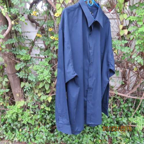 High quality dark navy polycotton long sleeve men`s shirt by BARRON. Size 4XL.Brand new cond.