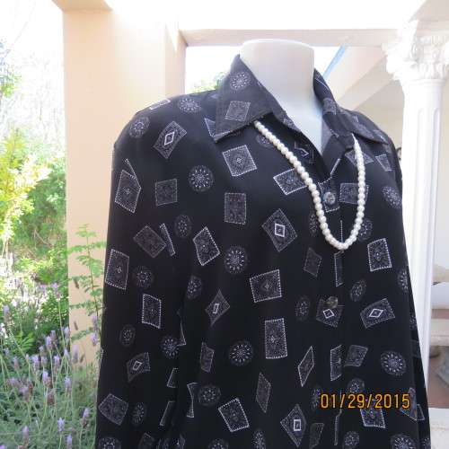 Very black long cuffed sleeve top with white square/round designs. By REFLEX size 42/18. As new.