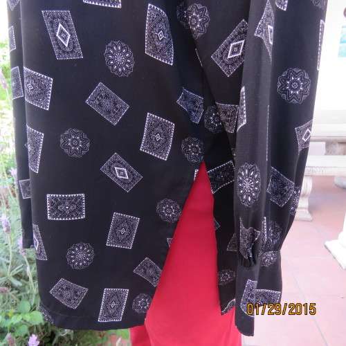 Very black long cuffed sleeve top with white square/round designs. By REFLEX size 42/18. As new.