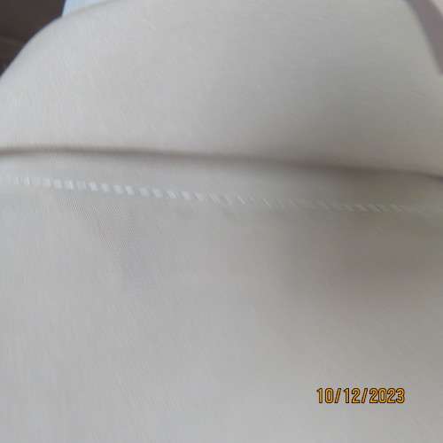 Stunning avo green richly embroidered silky polyester short sleeve top.By TUNG TAI size 40.As new.