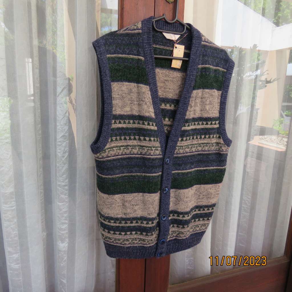 Handsome Men`s acrylic knit fair aisle waistcoat. Blue/green/grey. 5 button closure. Size M by WOOLW