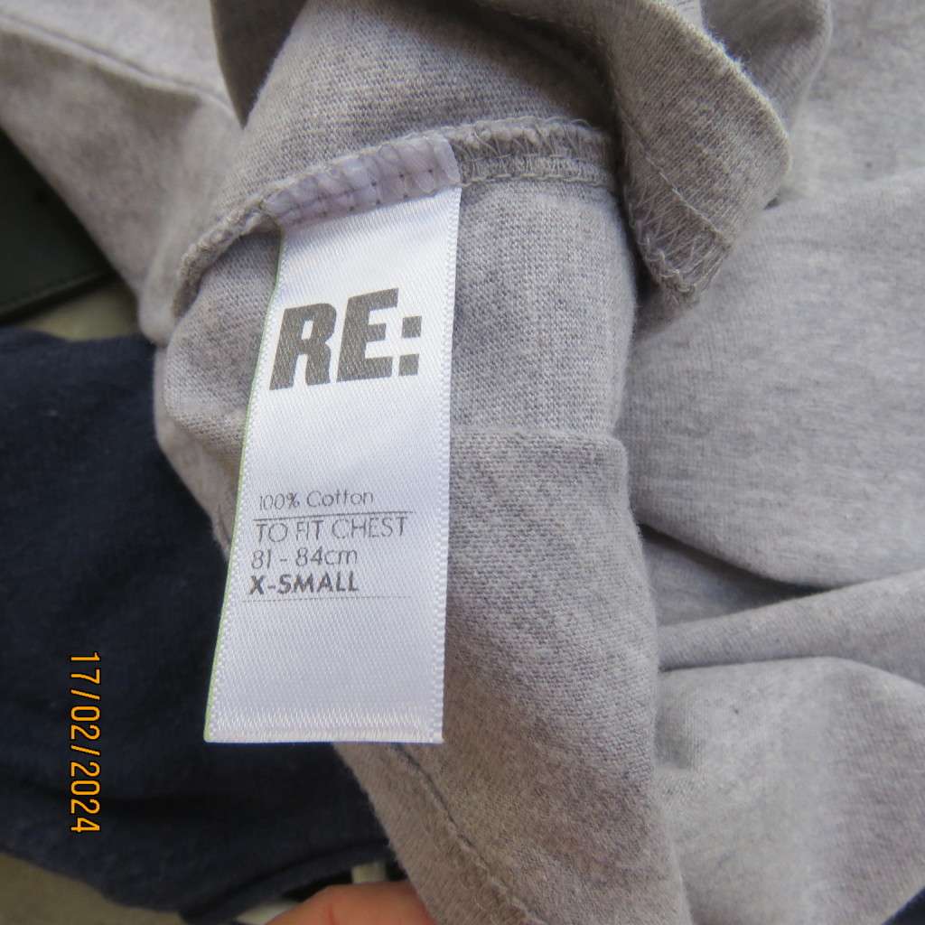 As new silver grey short sleeve T-Shirt. XS. V front by RE (Woolworths) 81-84cm chest.In 100% cotton