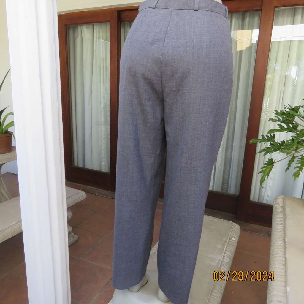 Classic pebble grey dress pants by PRINCESS from 80`s. Wool/polyester blend. Size 36/12.As new
