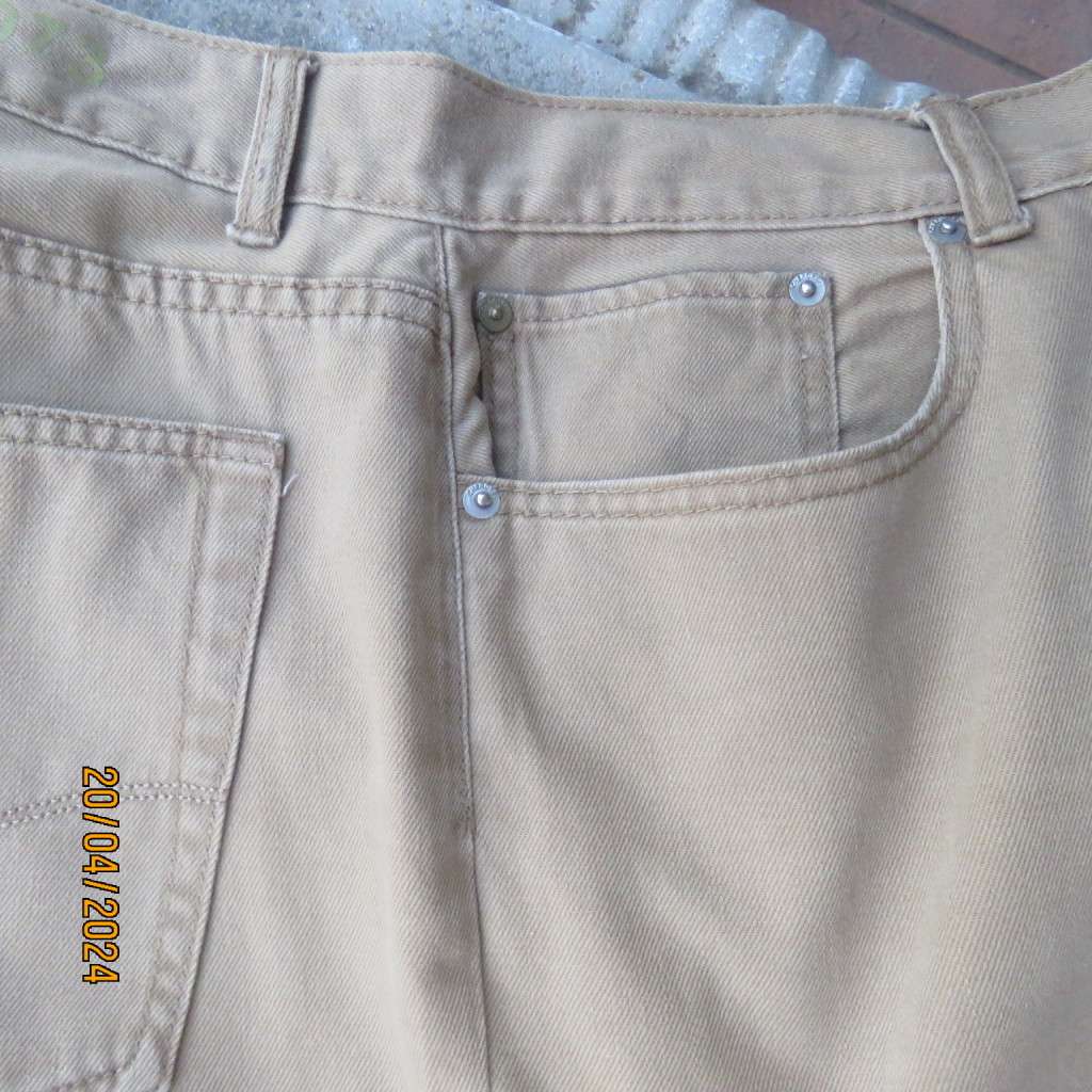 Men`s 100% cotton golden brown pants size 40 by CHEROKEE. Inner leg 80cm. Brand new cond.
