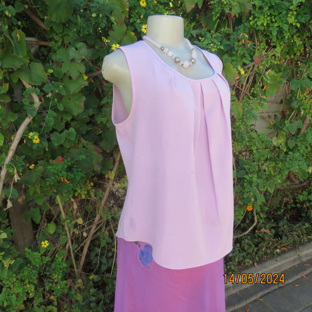 Beautiful soft lilac slip over sleeveless top. Scooped pleated front neckline. Size 40 by IMAGEMAKER