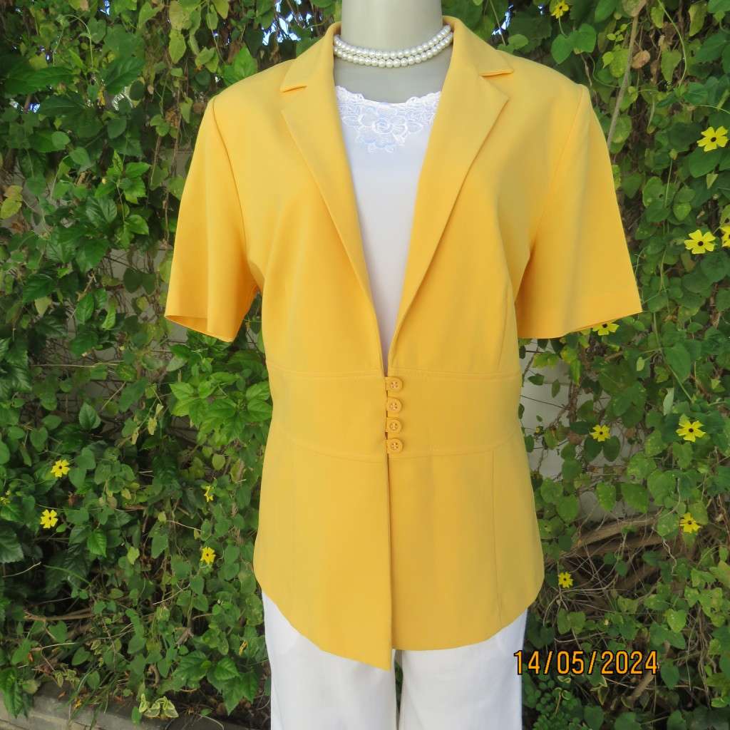 High quality short sleeve canary yellow heavy stretch cotton top/jacket. MILADYS size 36. Brand new