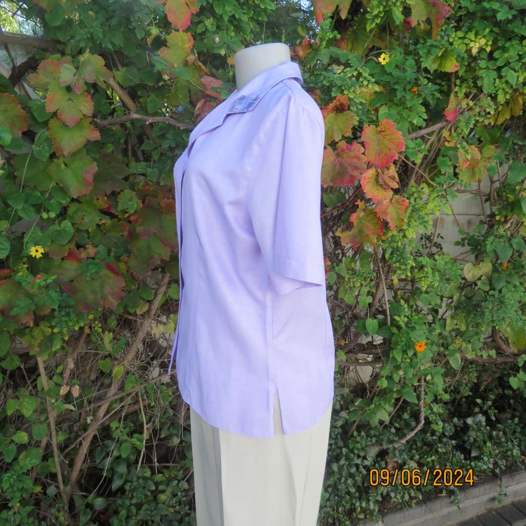 High quality short sleeve mauve button down/collar/decoration tailored top. From Ireland size 36/12