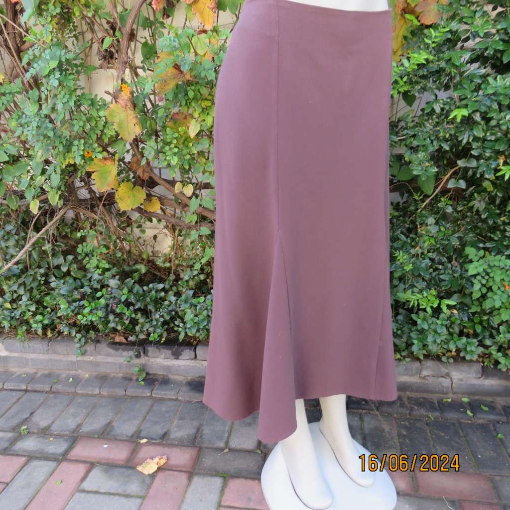 Fabulous dark brown ankle length godet bandless skirt size 42 by PENNY C. Zip at back.As new.