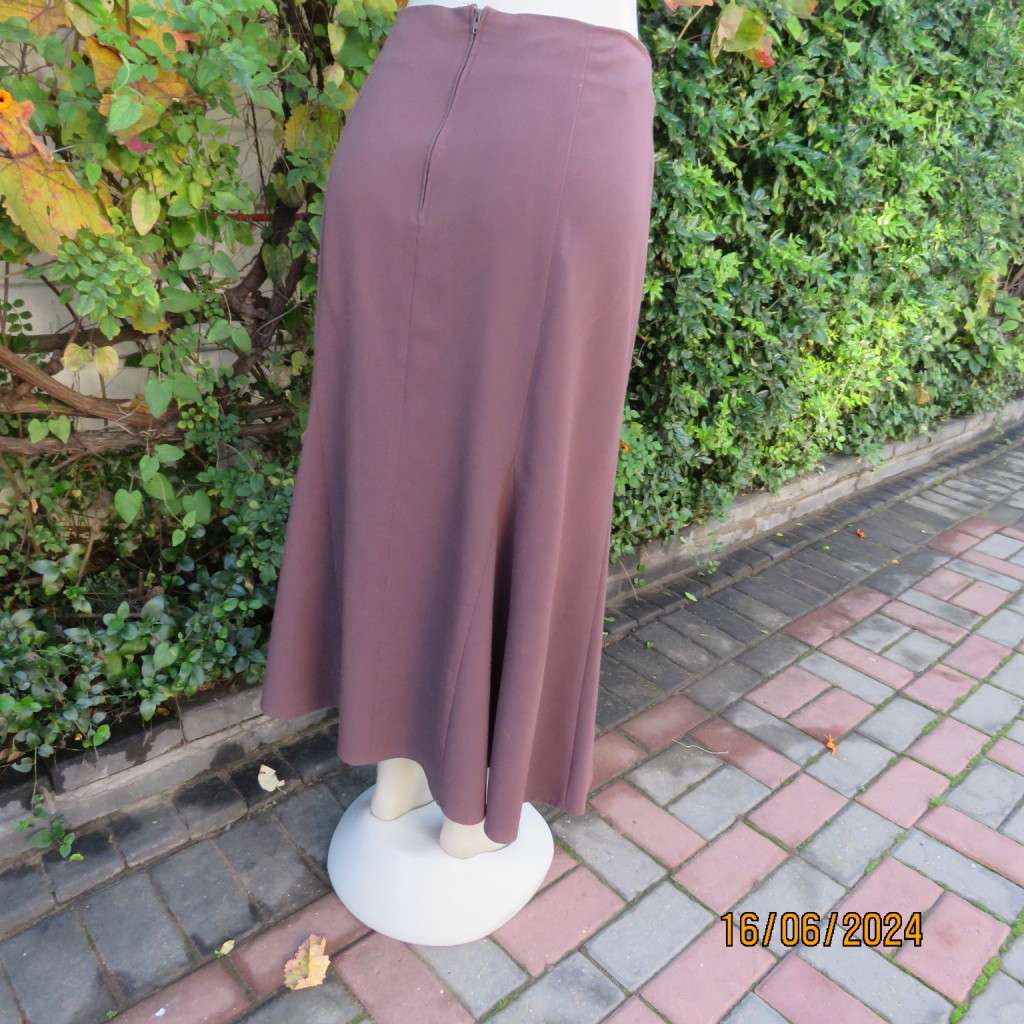 Fabulous dark brown ankle length godet bandless skirt size 42 by PENNY C. Zip at back.As new.