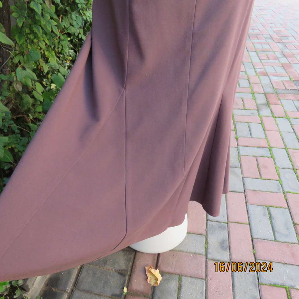 Fabulous dark brown ankle length godet bandless skirt size 42 by PENNY C. Zip at back.As new.