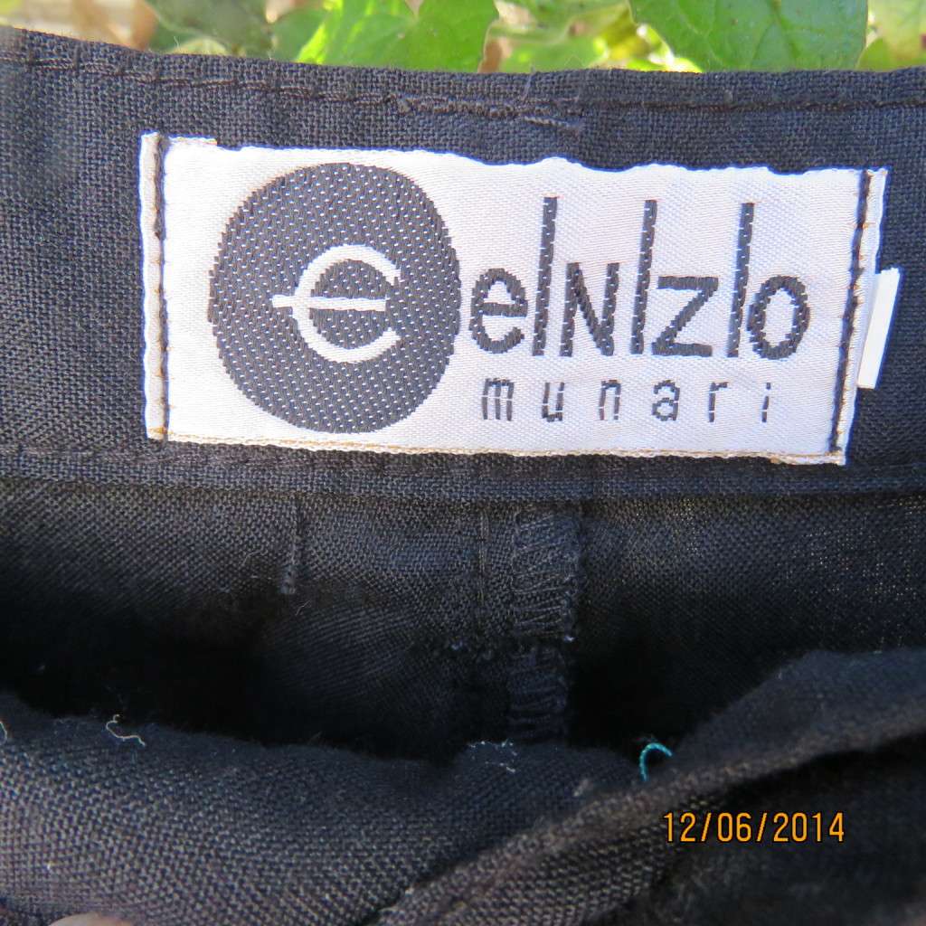 Men's smart light weight black poly/viscose pants in size 32 by ENZO MUNARI. Brand new condition.