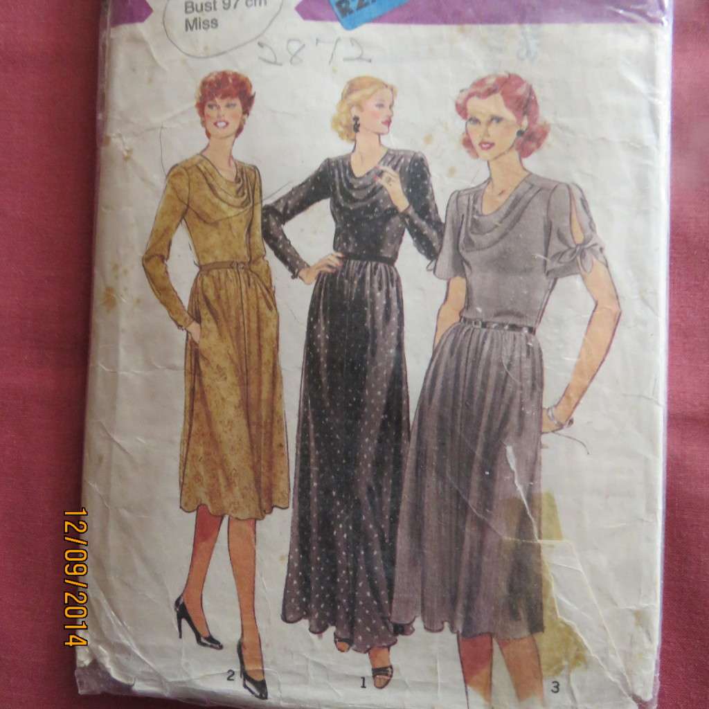 Sewing pattern for stunning dress evening/day wear.Size 12 to 20. By STYLE 2872. Complete.