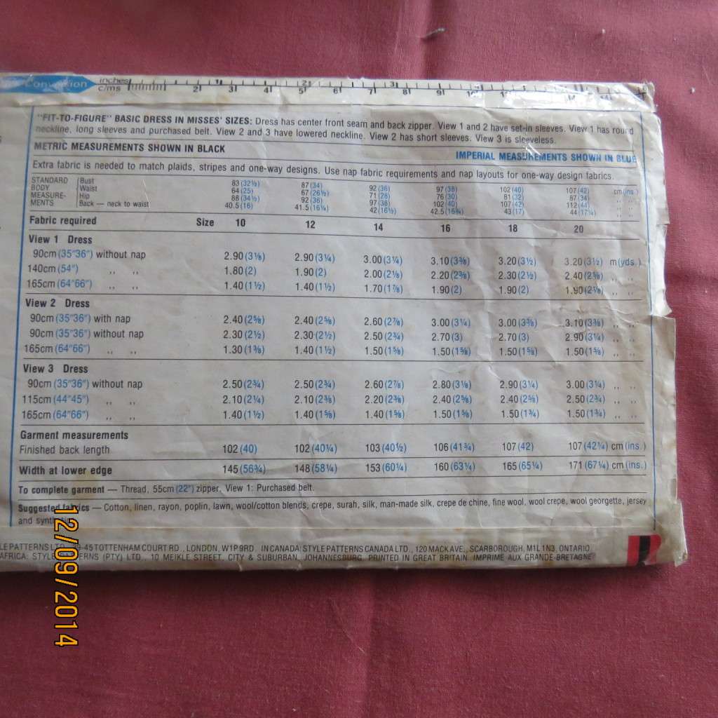 Sewing pattern for Fit to Figure dress by STYLE 1471 sizes  34 to 44. Complete.