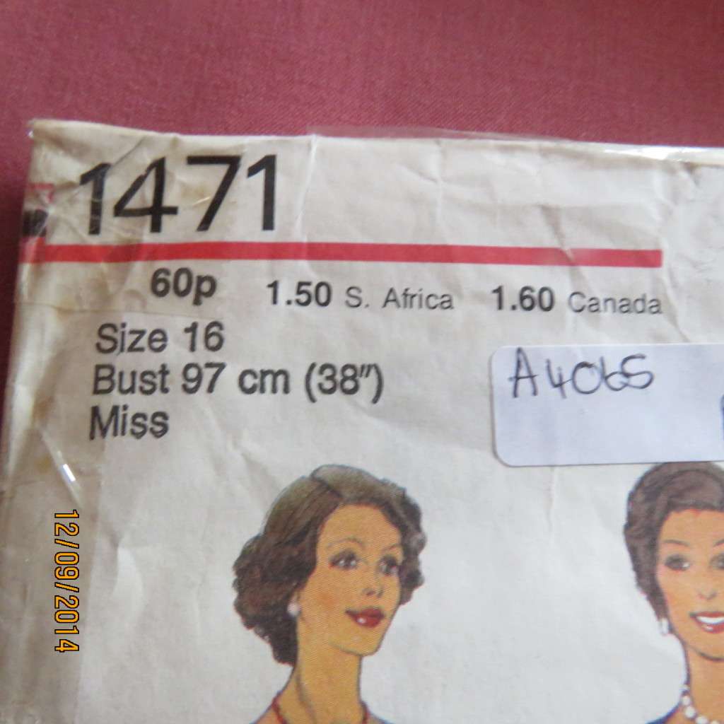 Sewing pattern for Fit to Figure dress by STYLE 1471 sizes  34 to 44. Complete.