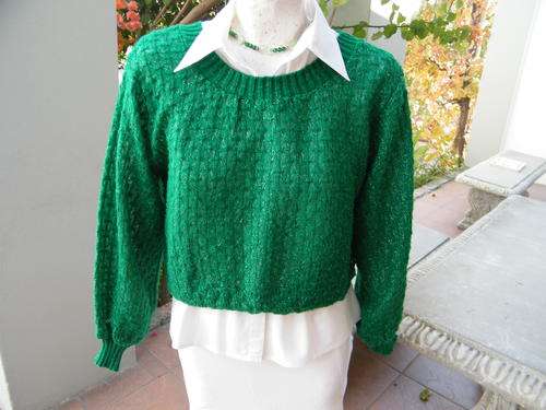 Green Jersey with a little glimmer for everyday wear in size 32/34