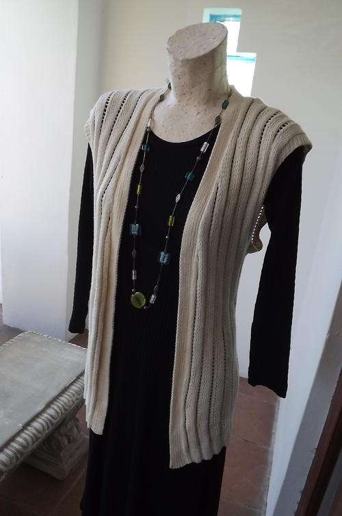 Open front sleeveless knitted cream cardigan to fit size 38/40