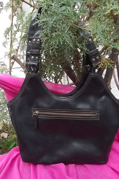 Nine West Black Tote Bag with stitching and stud decoration - beautiful bag - 27x32cm