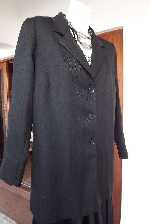 Elegant Black Jacket by Penny C in size 16/40 in 100% Polyester - wash & wear fabric-as new