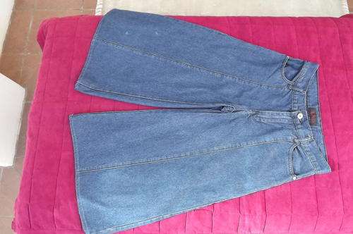 Vintage Style Jeans in 3 Quarter by Linda Jeans in size 8/32 - 95% Cotton + 5% Anlun from USA