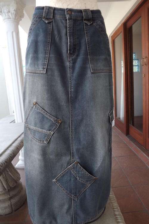 Rich East Denim Ankle Length Skirt with 7 Pockets in size 16/40 - good condition