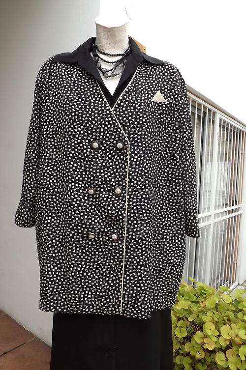 Black & Cream Patterned Jacket in size 18/40-double breasted without collar by MH Classics