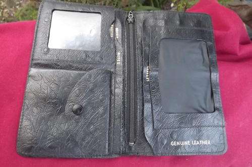 Black Genuine Leather Wallet - see scan - good condition - 10x16cm