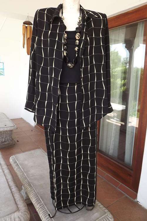 Maxi Pencil Skirt with Matching Blouse by Kelso- skirt size 10/34 - Blouse size 12/36 - as new