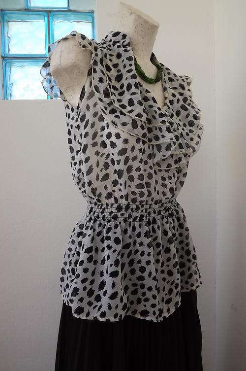 Very Pretty Cream Colour Chiffon Top with Black Spots in size 10/34 by RT - as new