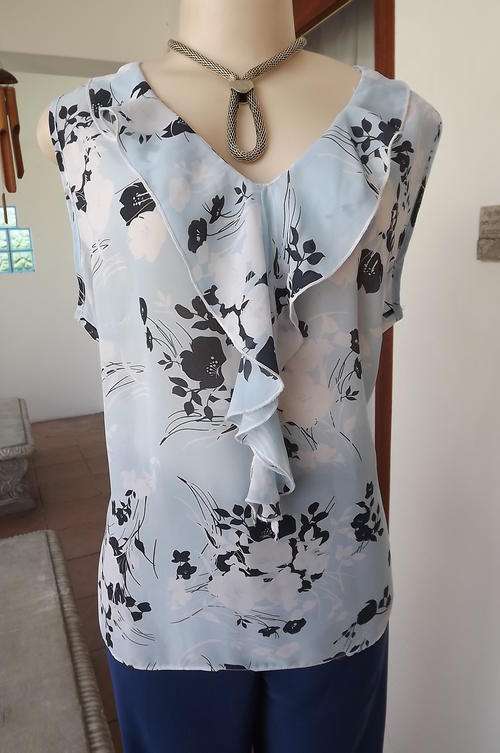 Light Blue with White & Navy Flowers Sleeveless Top in Sheer Polyester in size 18/42 - as new