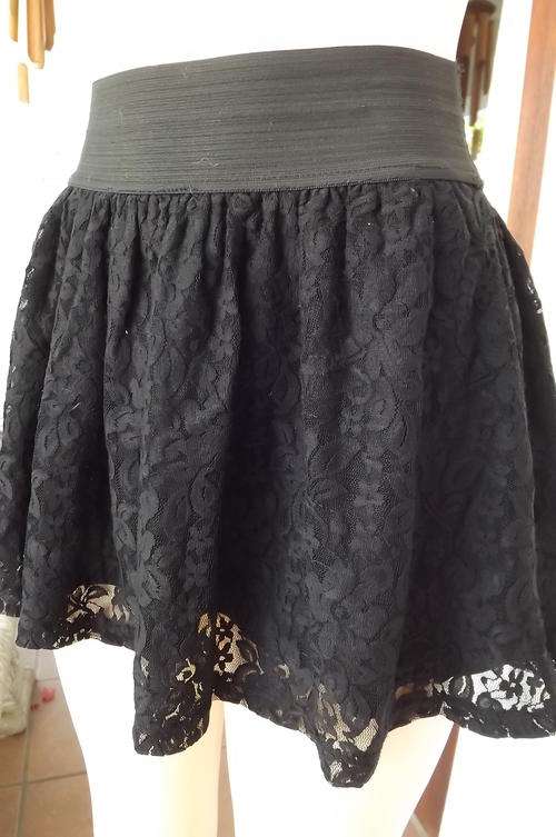 Sexy Black Mini Lace Skirt with Lining in size 10/34 by WWW - good condition