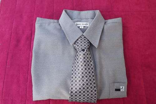 Handsome Grey John Weitz Long Sleeve Shirt & Tie in size Small - chest 105cm - as new!