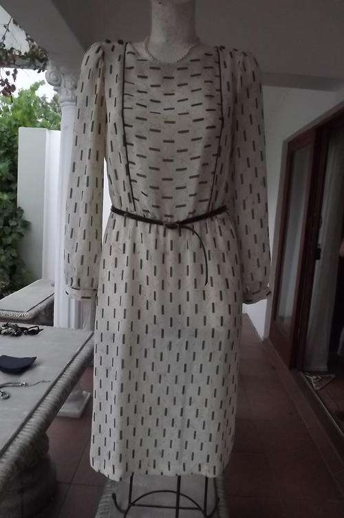 Stunning Vintage Beige Sheer Dress with Brown patterns in size 10/34 - good condition
