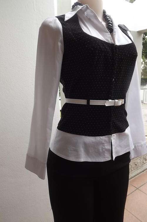 Nice Fitting Top with Black Polkadot Bodice and white collar & sleeves in size 8/32 by Truworths