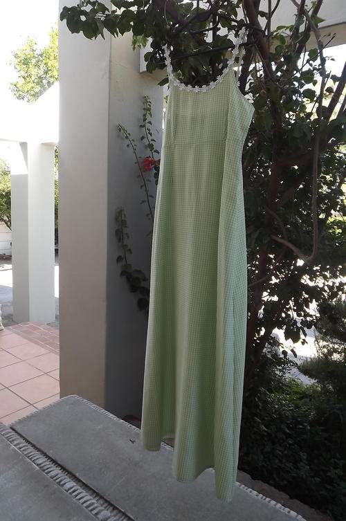 Beautiful Vintage Style Green Check Long Dress by USA In Sync in size 8/32 - very good condition