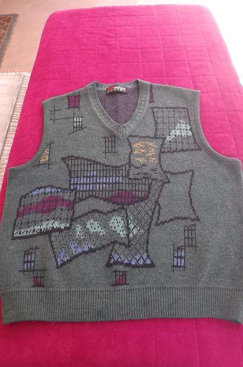 Dino Milano Men's knitted Pullover in dark green with graphic pattern in size large chest 119cm