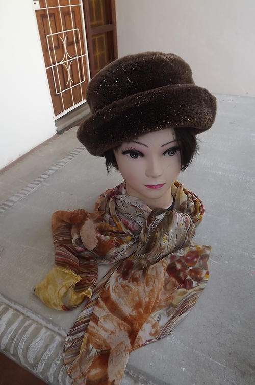 Chocolate Brown Winters Hat with Little Shimmering - very nice deep fit - good condition