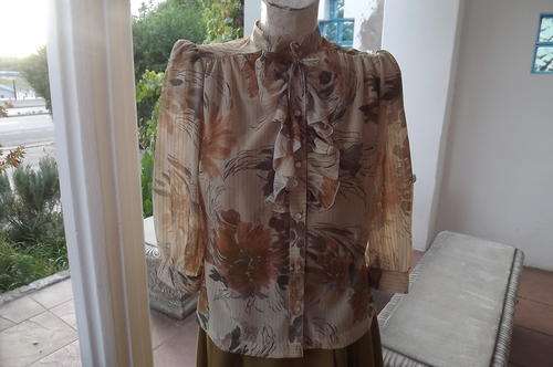 Classic Beige Floral Kenley Blouse in size 12/36 - High neck with frilled front - good condition