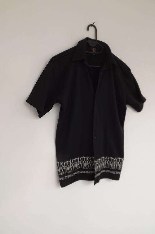 Black Polyester Shirt for 13-14yr old boy-100% Polyester wash & wear interesting border-good cond