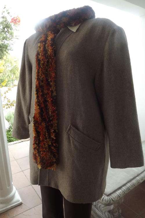 Alveco Fashion Wear Jacket in Ecru Colour in size 18/42 - 70% Wool, 30% Poly - used but in good cond