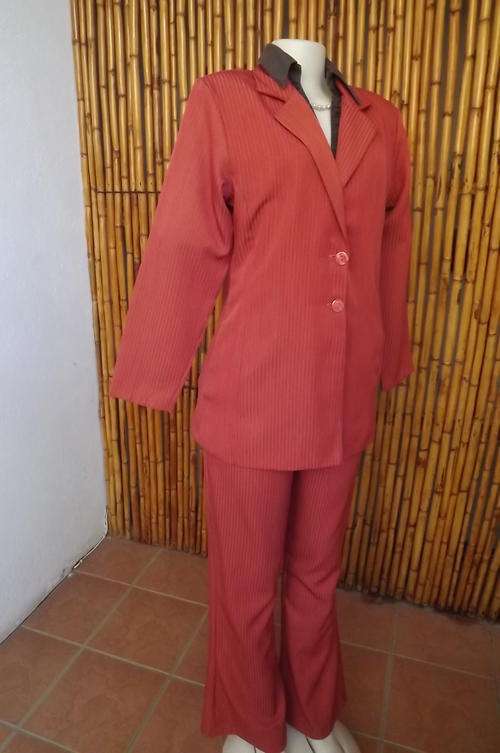 Brick Colour 2 Piece Light Weight Pants Suit by Charcoal in loose comfortable fit for 10/34-as new