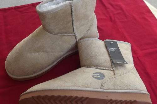 Pair of Billabong Urg Warm Men's Boots in Natural Colour in size 11 - New still in box