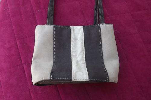 Brown Suede Handbg with Beige Inlays - close with zip - 16.5x25cm - used but in good condition